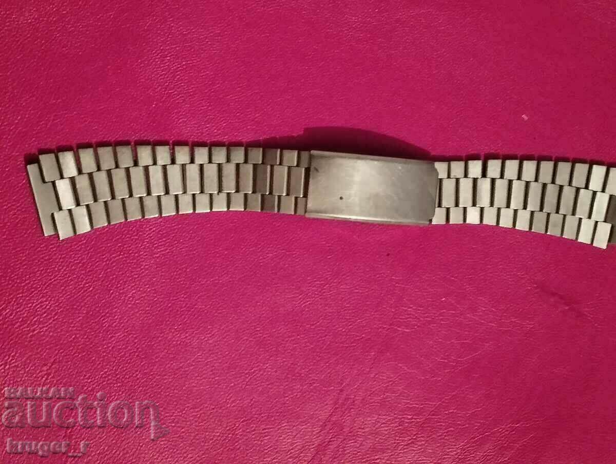 Μεταλλική αλυσίδα με τιμή 8.00 BGN | € 4.09