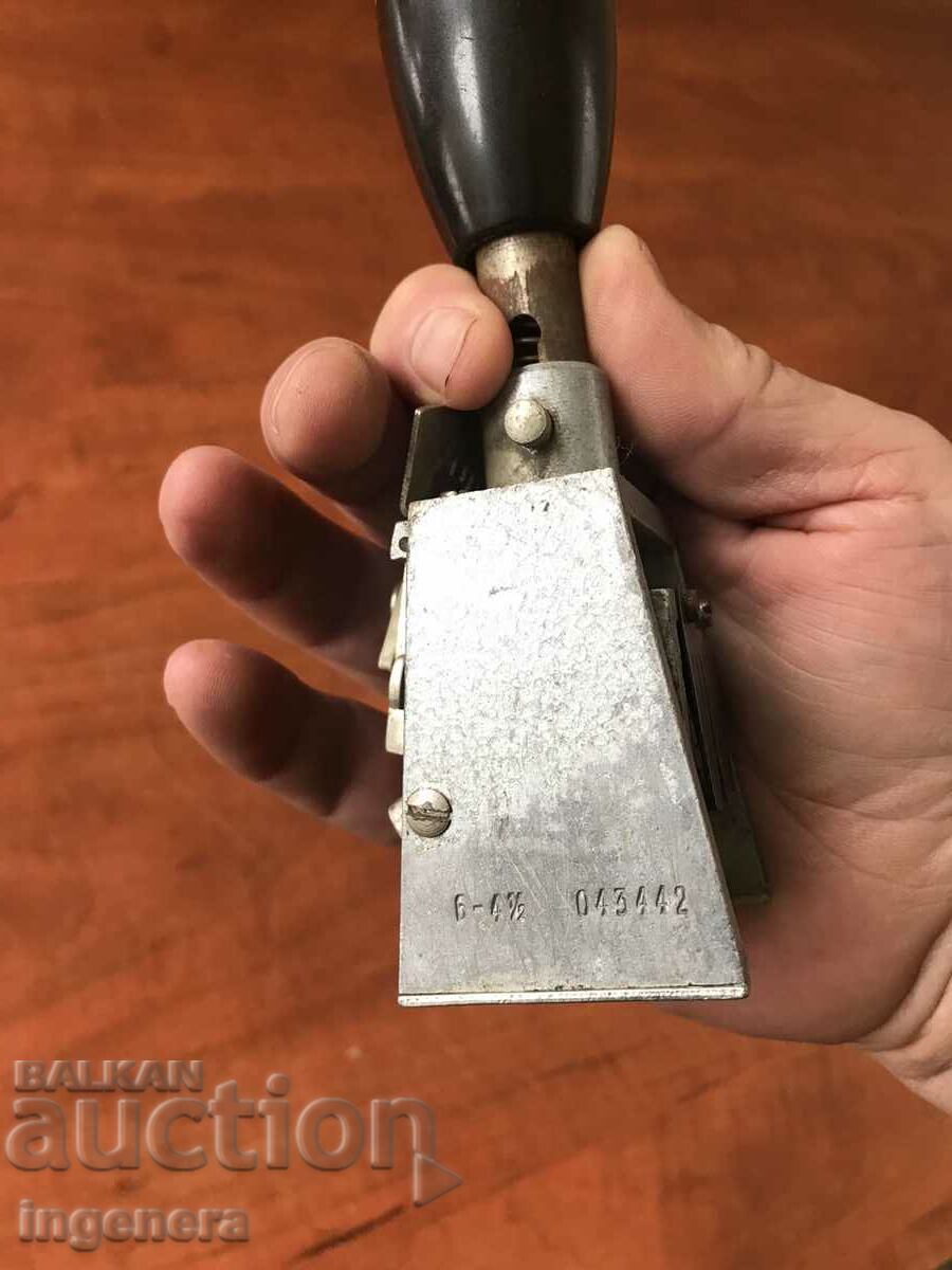 Auction NUMBER PRINT Auction NUMBER PRINT