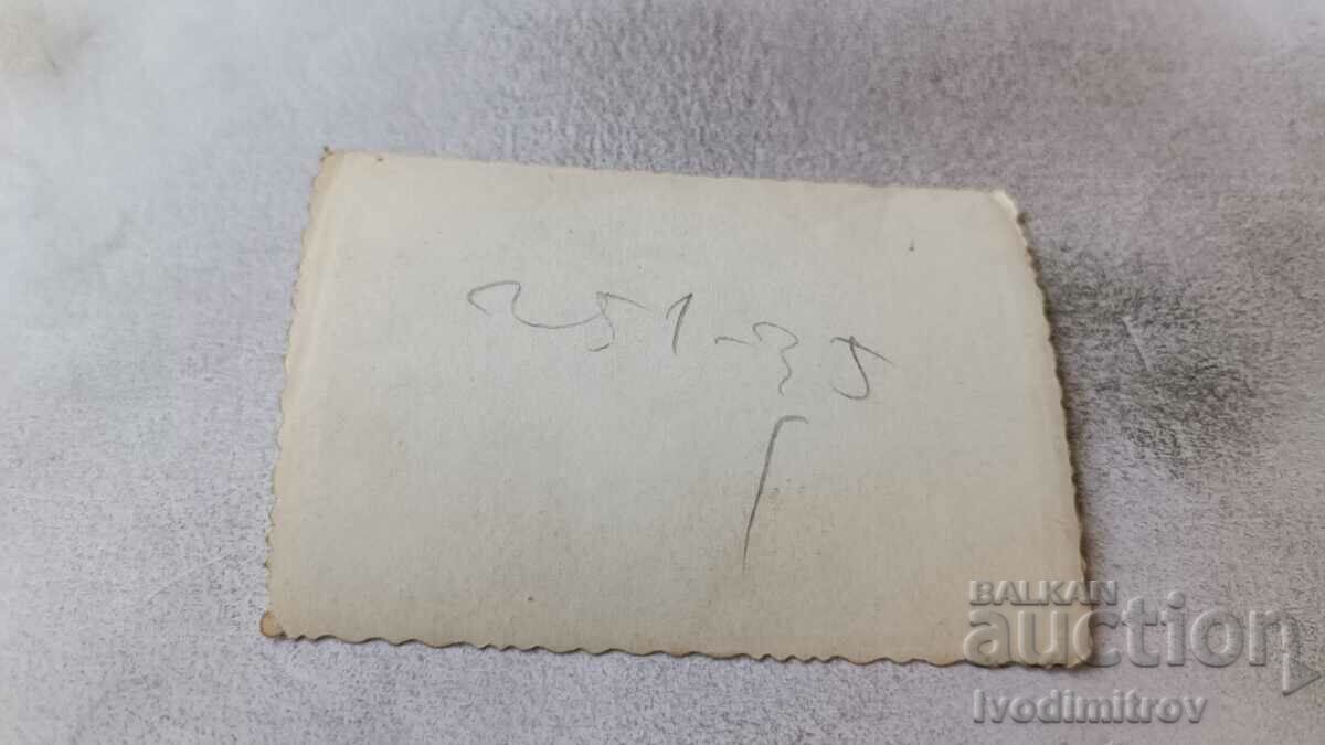 Φωτογραφία Σοφία Γυναίκα και κορίτσι σε έναν περίπατο με τιμή 2.45 BGN | € 1.25