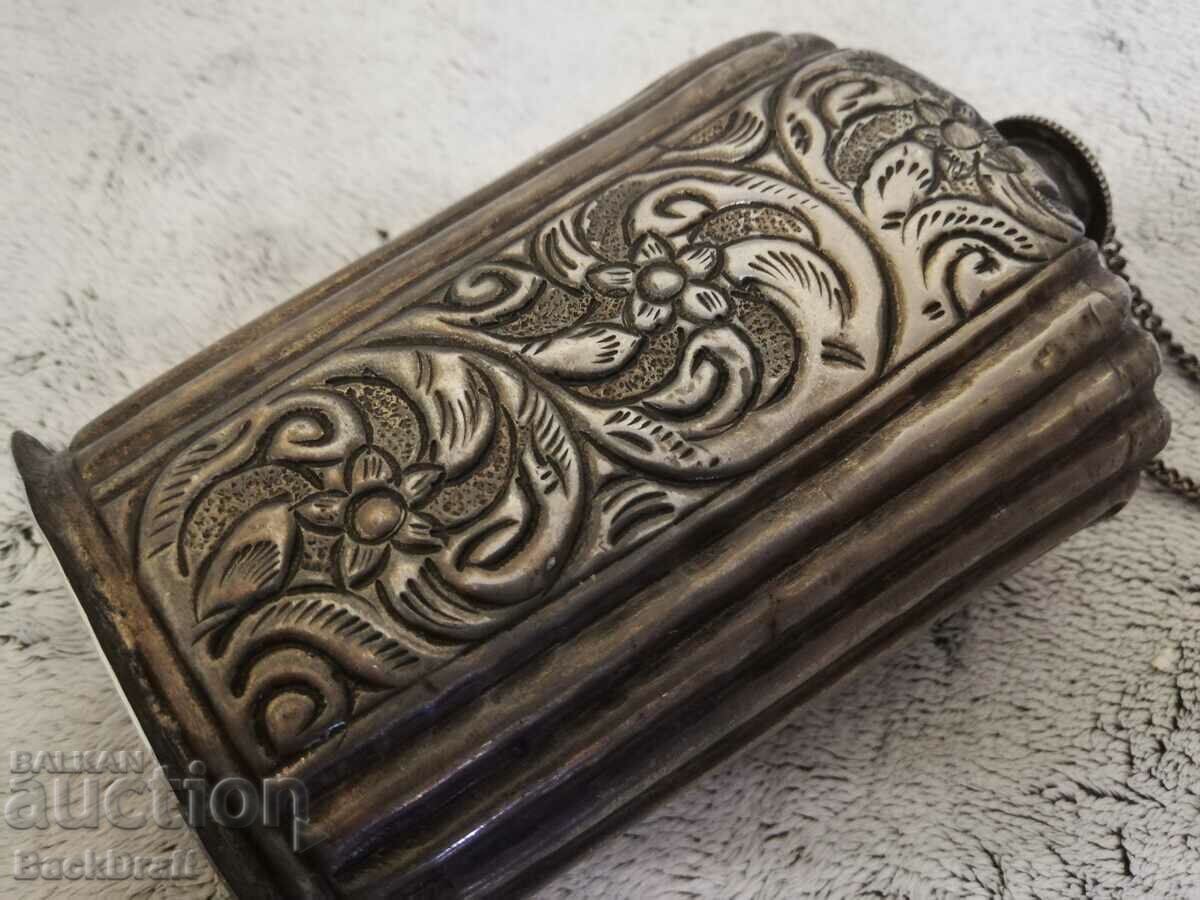 OLD AUTHENTIC FLORAL PAVOUR, POWDER BOX, REFUNDS - 6 OLD AUTHENTIC FLORAL PAVOUR, POWDER BOX, REFUNDS - 6