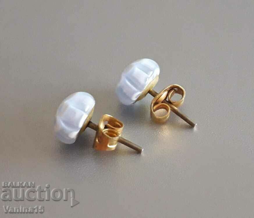 Delivery of Italian Murano Millefiori Venetian Glass Earrings Delivery of Italian Murano Millefiori Venetian Glass Earrings