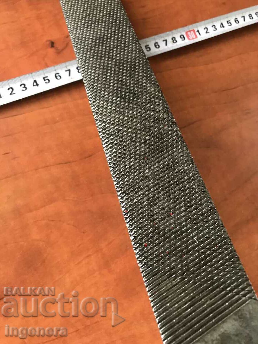 HOOF FILE "Heller Red Tang" BRAND MARKED TOOL - 5 HOOF FILE "Heller Red Tang" BRAND MARKED TOOL - 5