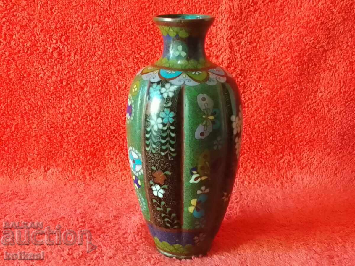 Old vase 15 cm cellular enamel cloisonne cloisonne Asia with price 135.50 BGN | € 69.28 Old vase 15 cm cellular enamel cloisonne cloisonne Asia with price 135.50 BGN | € 69.28