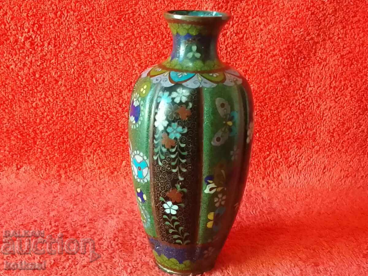 Auction Old vase 15 cm cellular enamel cloisonne cloisonne Asia Auction Old vase 15 cm cellular enamel cloisonne cloisonne Asia