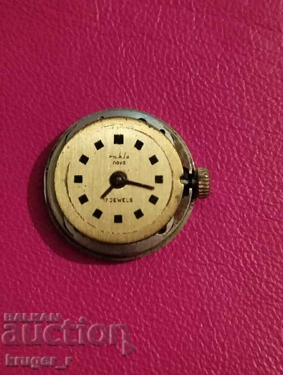 Mașină de la RUHLA NOVA