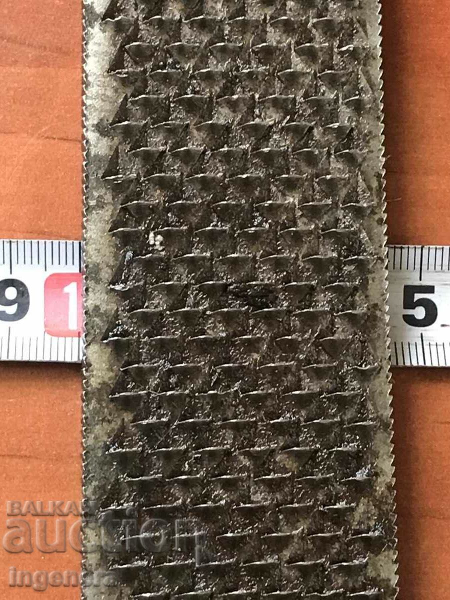 HOOF FILE "Heller Red Tang" BRAND MARKED TOOL - 5 HOOF FILE "Heller Red Tang" BRAND MARKED TOOL - 5