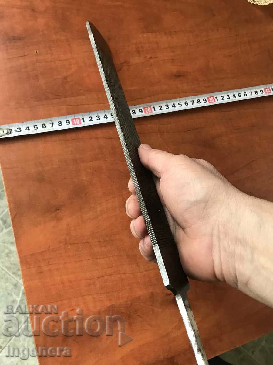 HOOF FILE "Heller Red Tang" BRAND MARKED TOOL - 7 HOOF FILE "Heller Red Tang" BRAND MARKED TOOL - 7