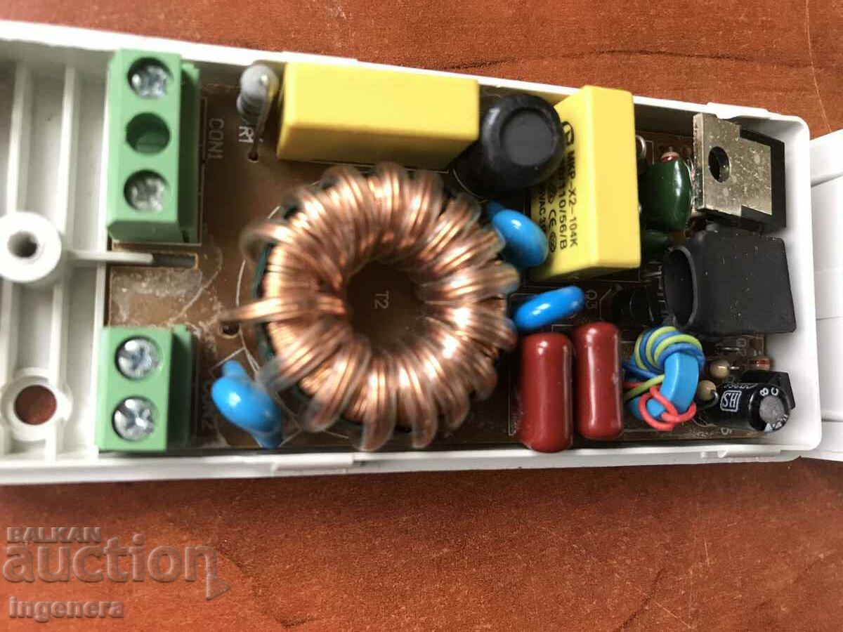 Παράδοση TRAF 220/12 V, 60W ΕΝΑΛΛΑΚΤΙΚΟ ΡΕΥΜΑ