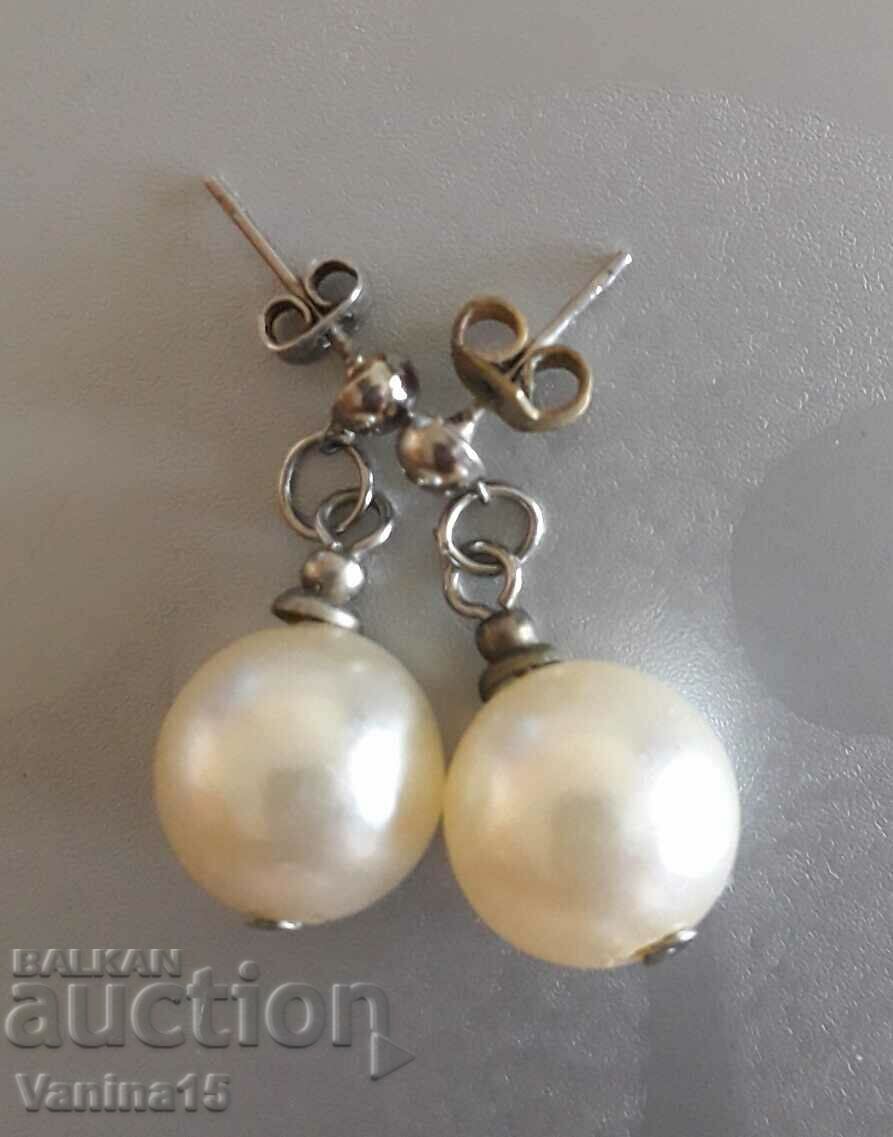 Auction Pearl earrings Auction Pearl earrings