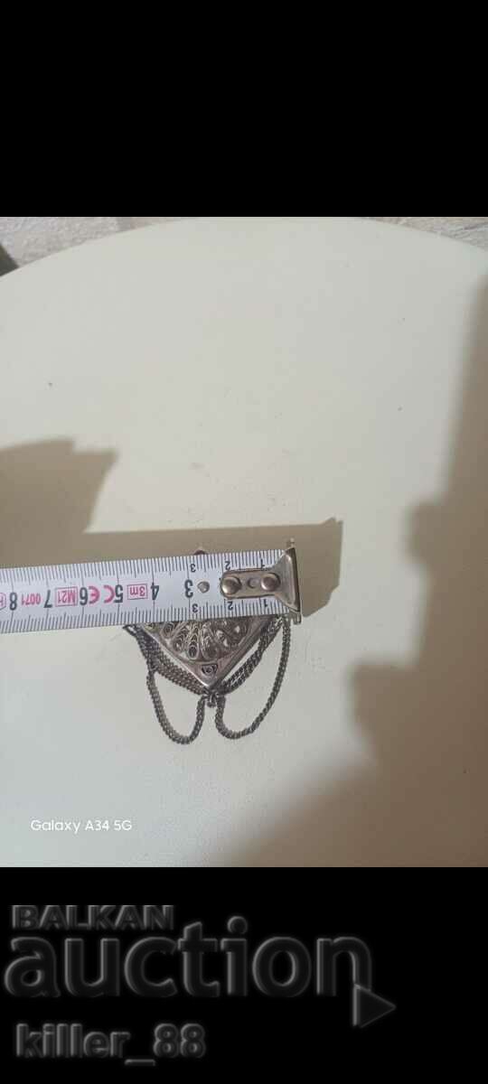 Стара сребърна брошка с цена 100.00 лв. | € 51.13 Стара сребърна брошка с цена 100.00 лв. | € 51.13