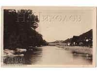 1947 OLD HUNTER CARD THE PASKOV COVERED BRIDGE G582