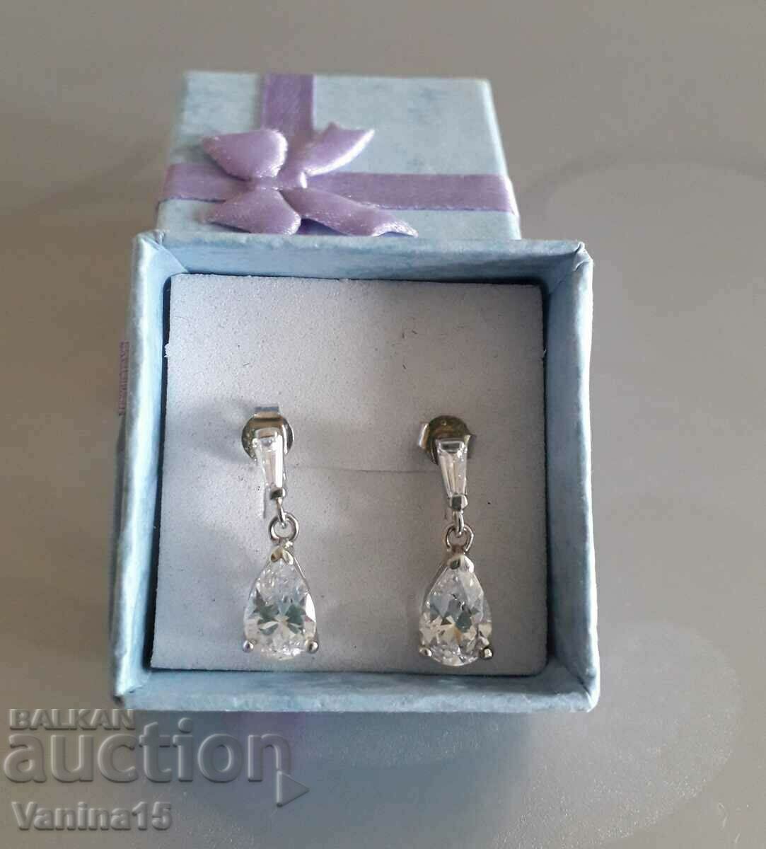 Imported silver earrings with crystal with price 65.00 BGN | € 33.23