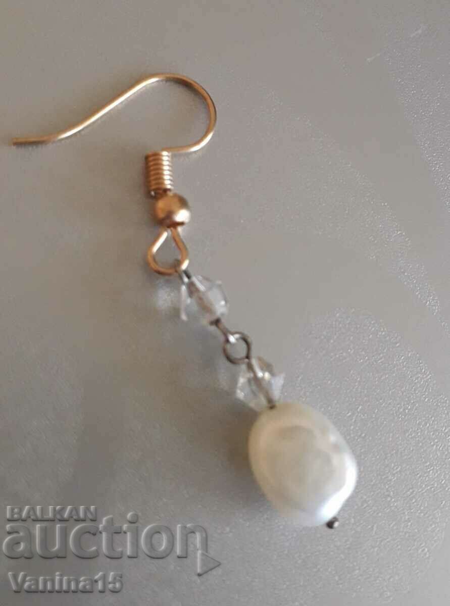 Imported earrings with natural pearls with price 20.00 BGN | € 10.23 Imported earrings with natural pearls with price 20.00 BGN | € 10.23