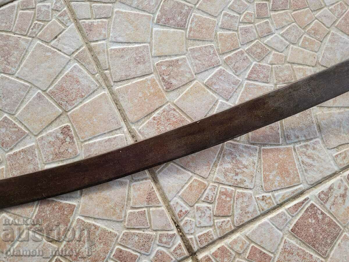 Auction  Sword, sword, scimitar scribble, knife