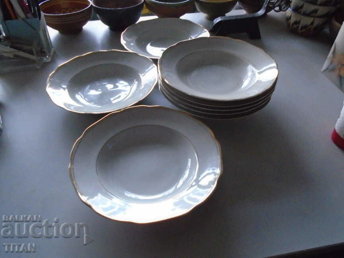 8 pcs. beautiful retro deep porcelain plates 23/5 cm.