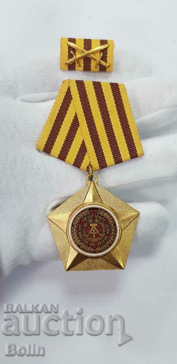 Рядък германски GDR военен медал, орден с емайл - позлата
