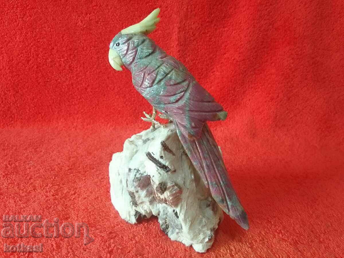 A beautiful figure of semi-precious stones and minerals Parrot A beautiful figure of semi-precious stones and minerals Parrot