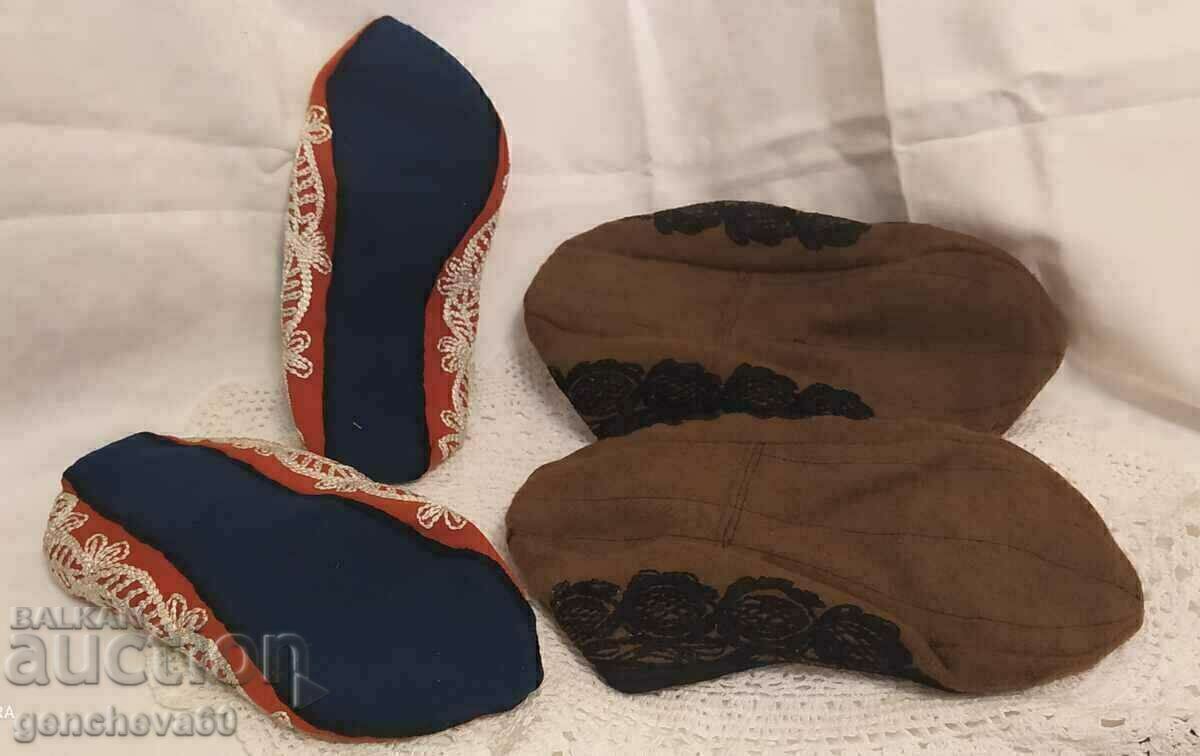 Ciorapi de lână Rodopi cu găitane/două perechi cu preț 40.00 BGN | € 20.45 Ciorapi de lână Rodopi cu găitane/două perechi cu preț 40.00 BGN | € 20.45