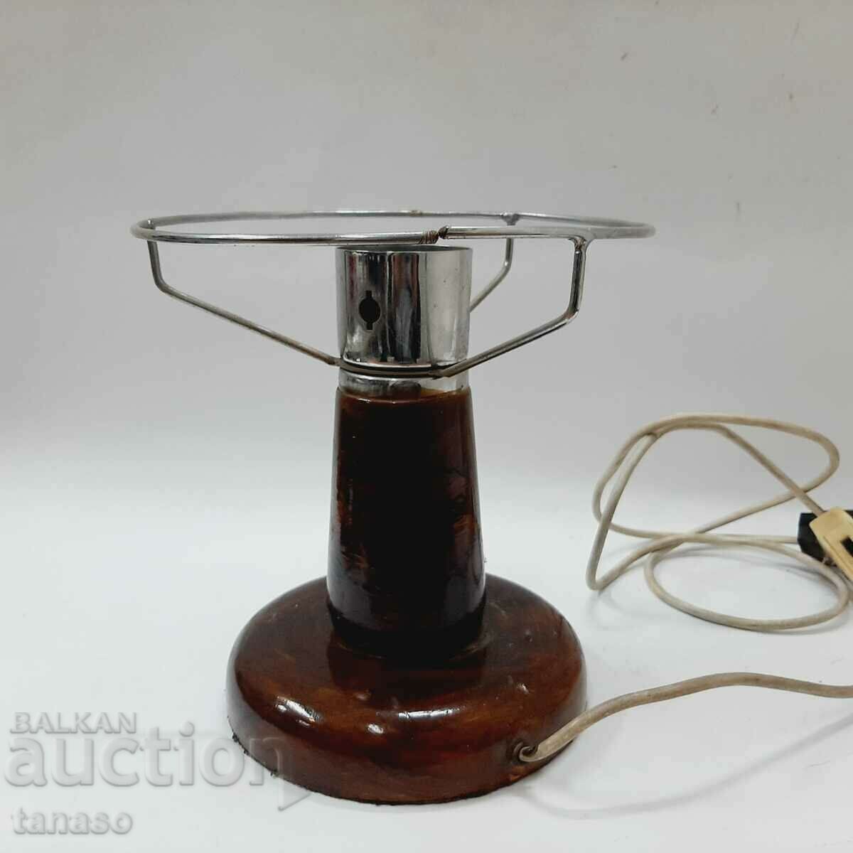 Auction  Part of a wooden table lamp (9.4)
