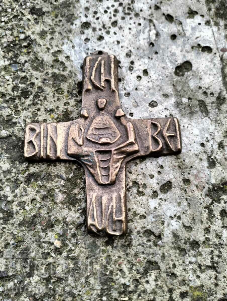 Cruce de bronz