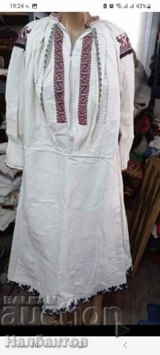 OLD CROATIAN WOMEN'S SHIRT COSTUME OLD CROATIAN WOMEN'S SHIRT COSTUME