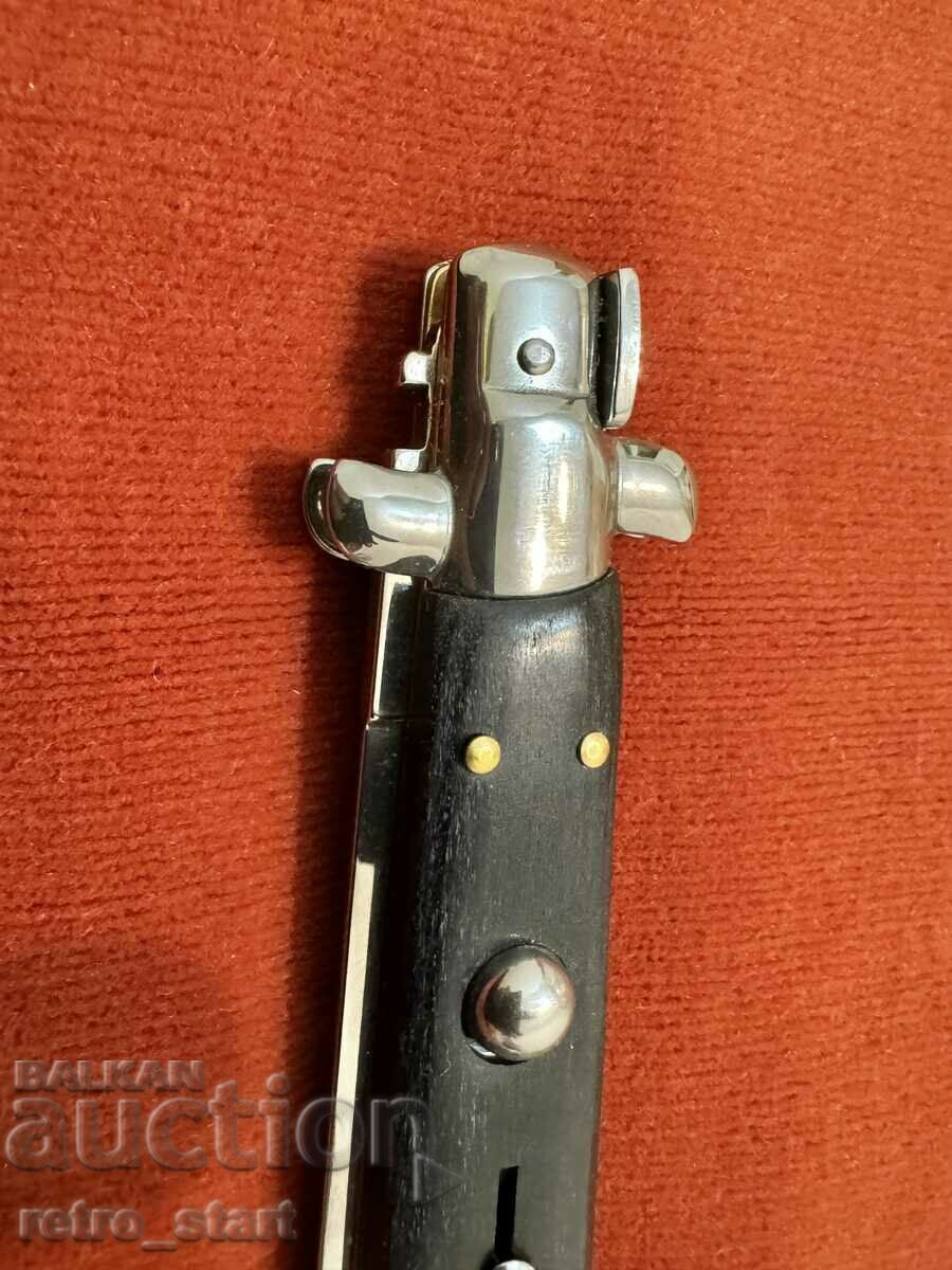 Large automatic knife with price 105.00 BGN | € 53.69 Large automatic knife with price 105.00 BGN | € 53.69