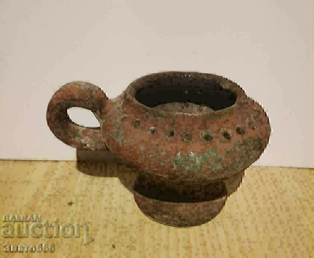 Аукцион Много старо глинено кандило Аукцион Много старо глинено кандило