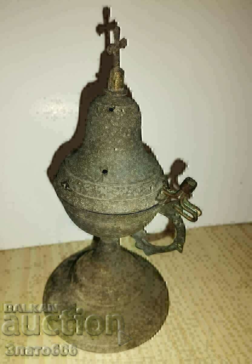 Delivery of Old brass lamp