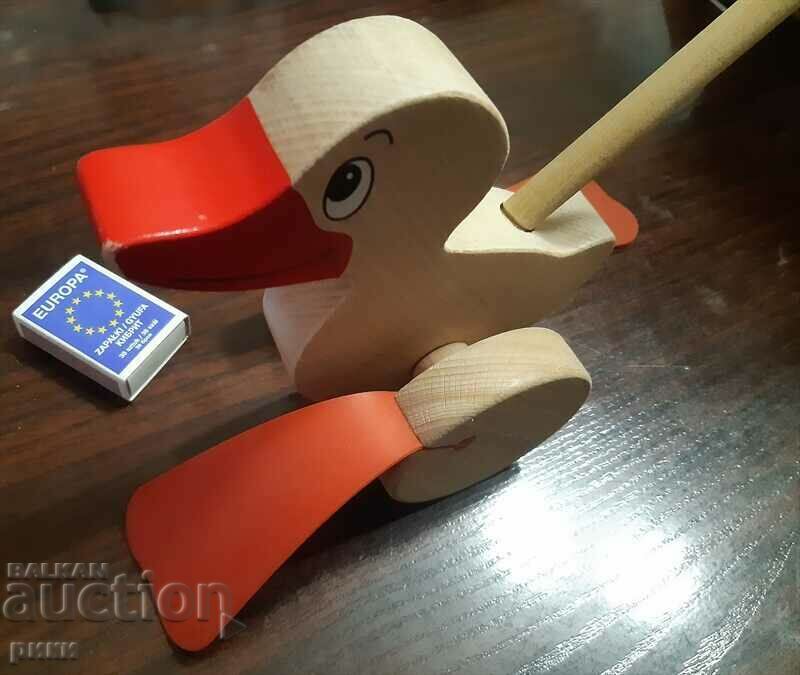 Jucărie de împingere din lemn - rață
