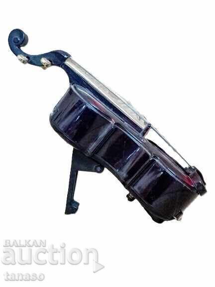 Аукцион Музикална кутийка, чело