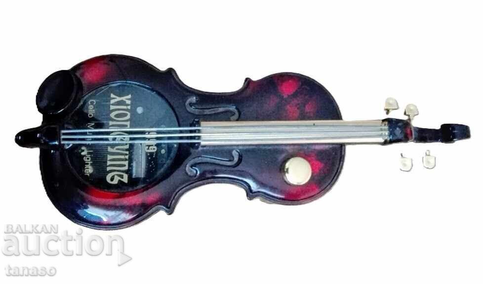 Музикална кутийка, чело - 6