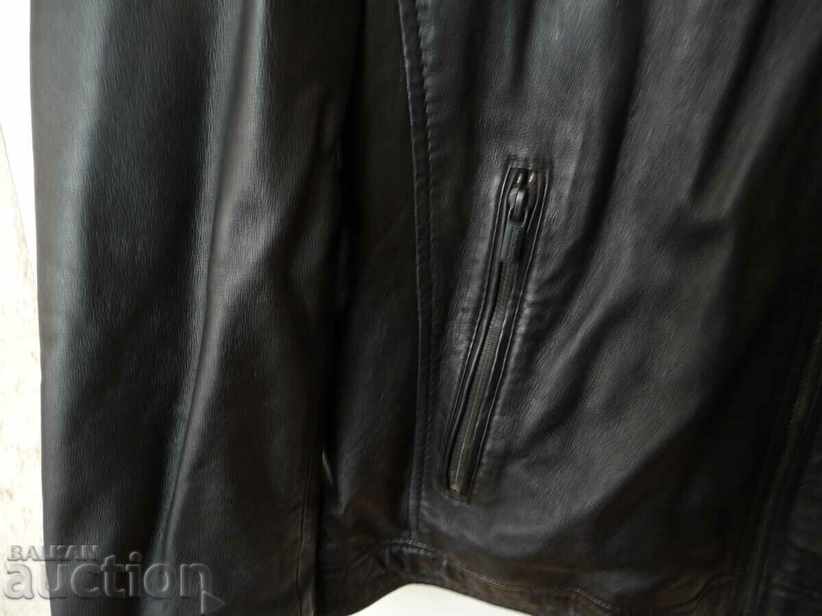Carlo Colucci leather jacket with price 135.00 BGN | € 69.02 Carlo Colucci leather jacket with price 135.00 BGN | € 69.02