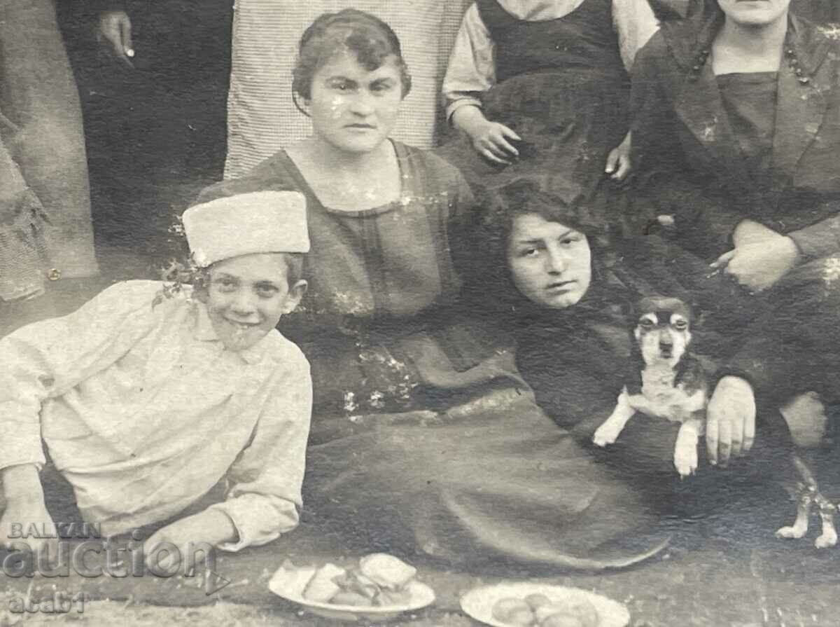 Licitație Fotografie de familie de Paște Licitație Fotografie de familie de Paște