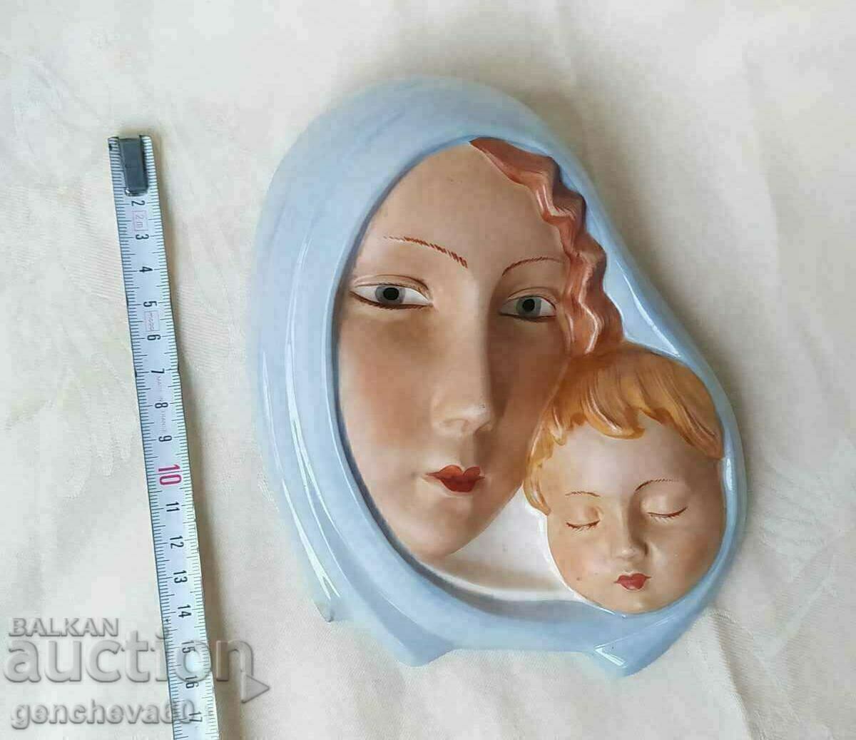 ROYAL DUX Sculptură în relief de epocă Madona cu copilul cu preț € 80.00 | 156.47 BGN