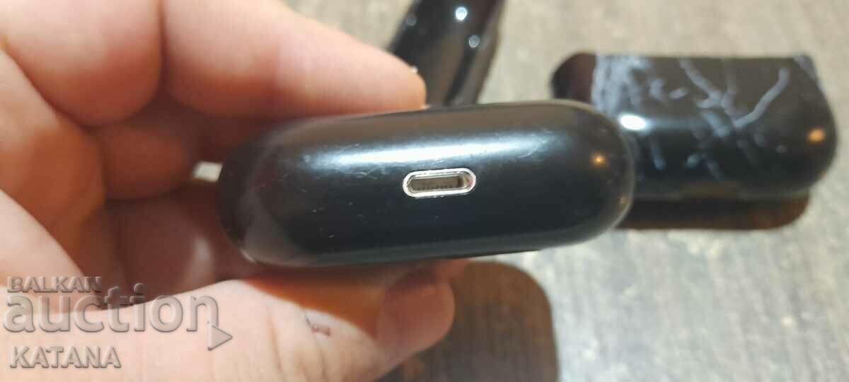 Wireless Headphones with price 10.00 BGN | € 5.11 Wireless Headphones with price 10.00 BGN | € 5.11