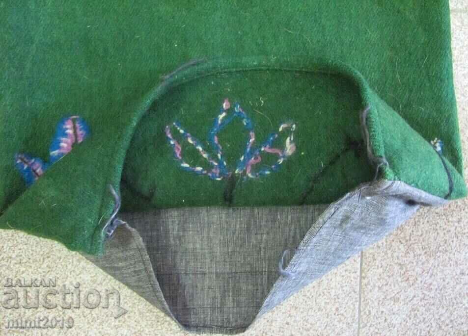 Auction 19th Century Wool Fukkan Cloth Pillow Auction 19th Century Wool Fukkan Cloth Pillow