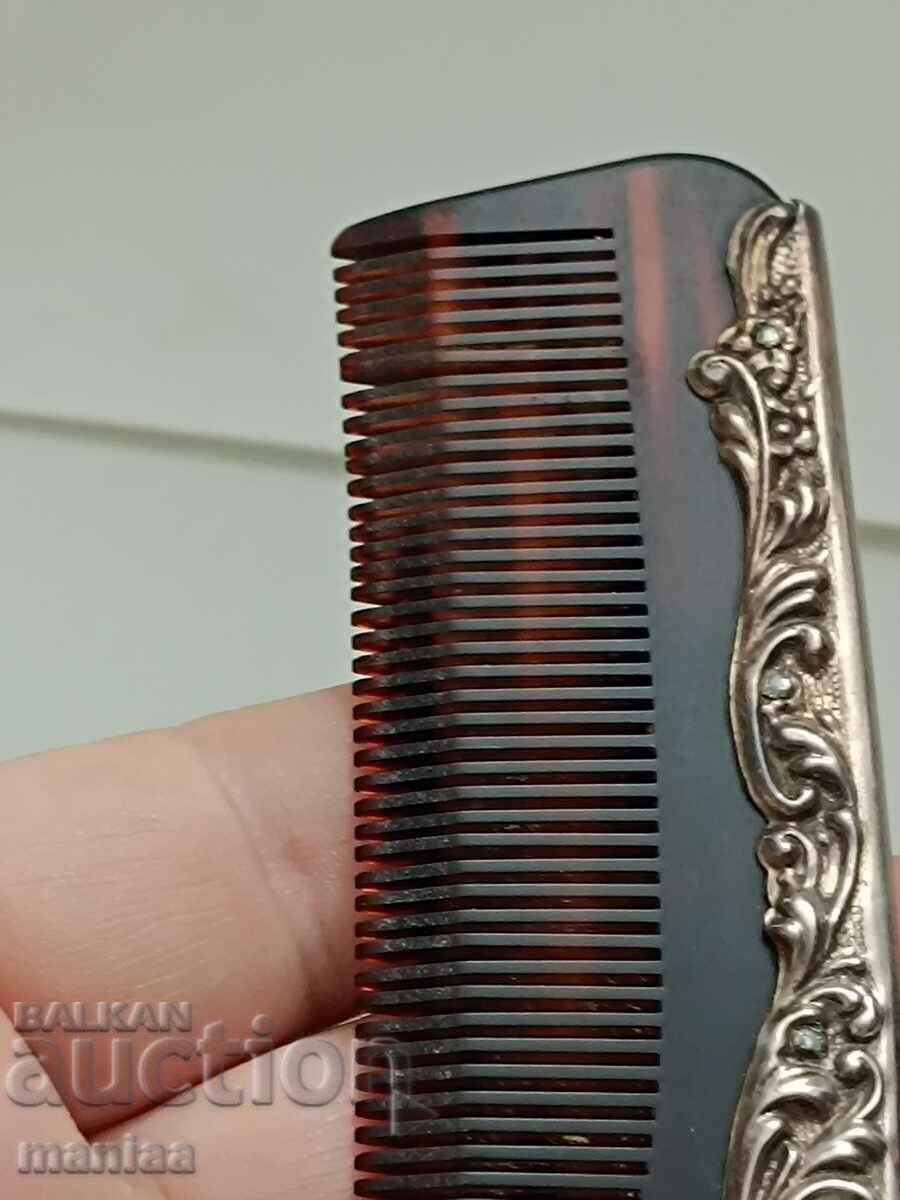 Delivery of Old English Silver Marked Crest