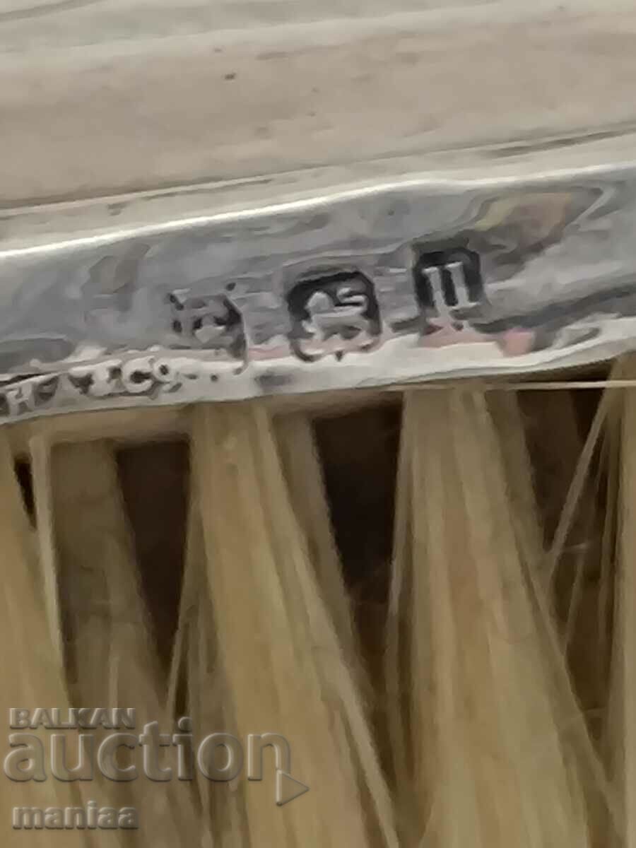 Auction  Old marked silver English brush 1919