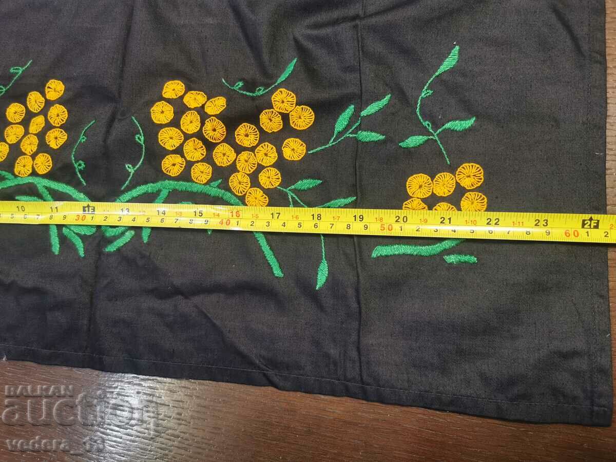 Auction FOLK COSTUME - APRON Auction FOLK COSTUME - APRON