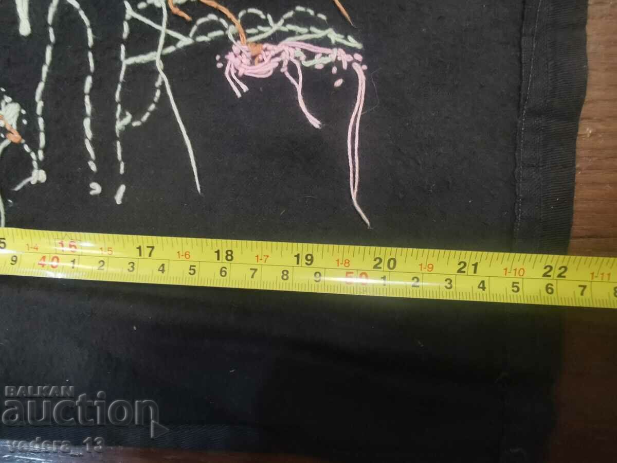 Delivery of FOLK COSTUME - APRON Delivery of FOLK COSTUME - APRON