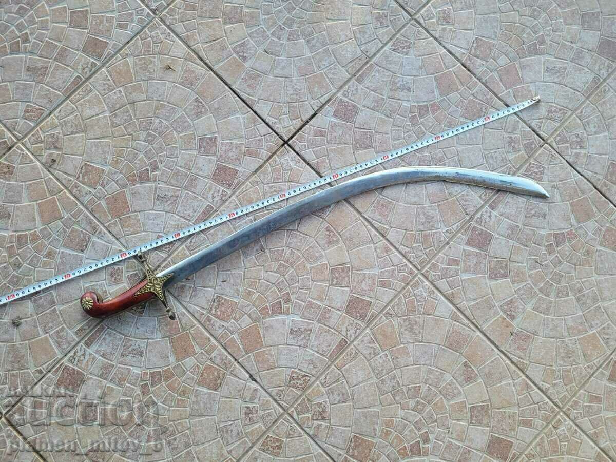 Saber, broadsword, scimitar, caravel, knife Saber, broadsword, scimitar, caravel, knife