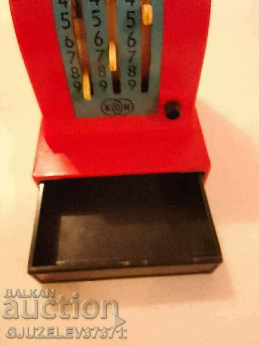 Играчка касов апарат -1960г натискасе черния бутон и излиза - 5