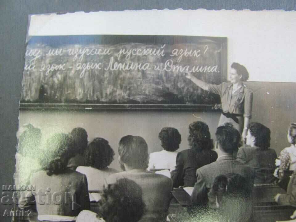 Δημοπρασία Παλιό άλμπουμ φωτογραφιών της δεκαετίας του '50 με εικόνες κέντημα στο χέρι Δημοπρασία Παλιό άλμπουμ φωτογραφιών της δεκαετίας του '50 με εικόνες κέντημα στο χέρι