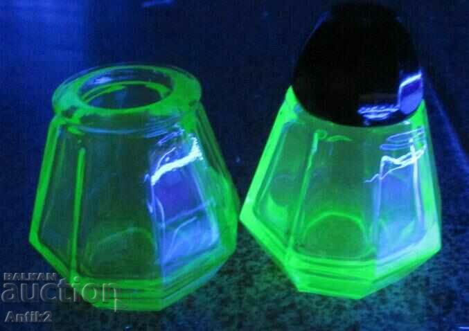 Vintich Oranium Glass Crystal Glass Salt Shakers 2 pcs. with price 90.00 BGN | € 46.02 Vintich Oranium Glass Crystal Glass Salt Shakers 2 pcs. with price 90.00 BGN | € 46.02