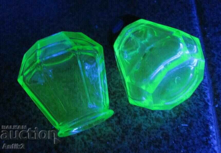 Vintich Oranium Glass Crystal Glass Salt Shakers 2 pcs. - 5 Vintich Oranium Glass Crystal Glass Salt Shakers 2 pcs. - 5