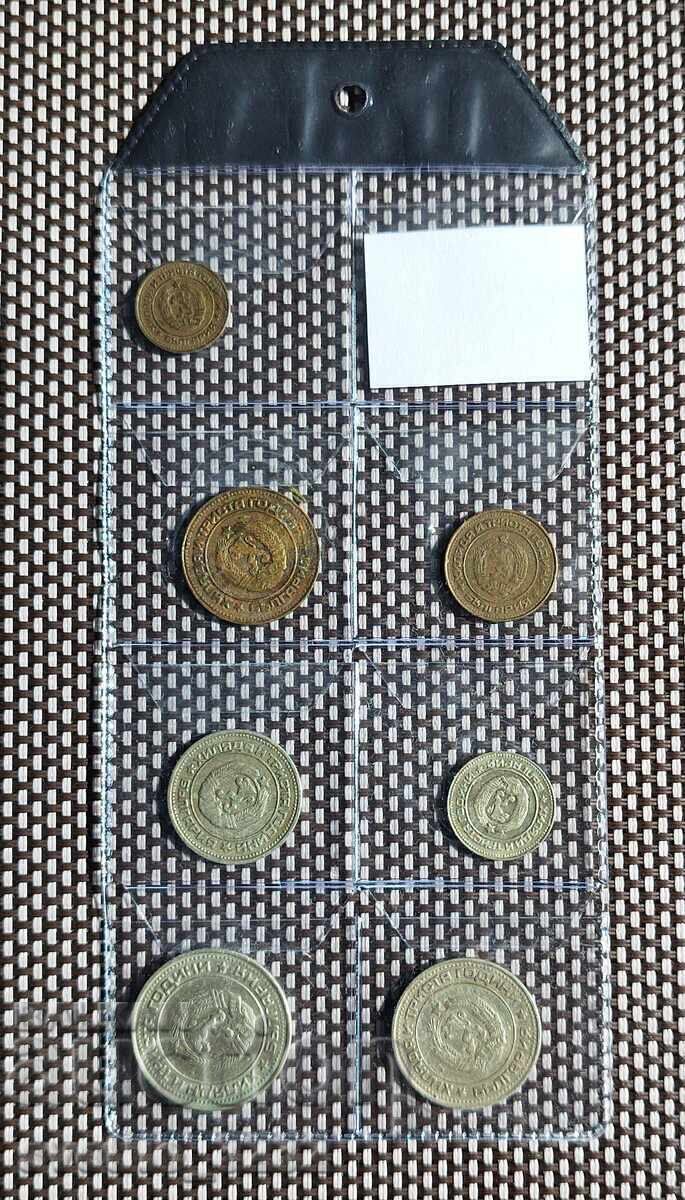 Лот 1981 1300 години България с цена € 40.00 | 78.23 лв. Лот 1981 1300 години България с цена € 40.00 | 78.23 лв.