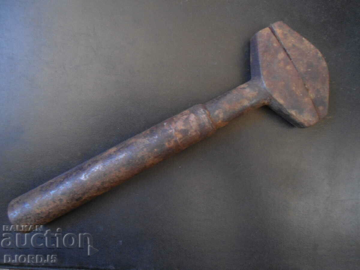 Old movable key with price 15.00 BGN | € 7.67 Old movable key with price 15.00 BGN | € 7.67