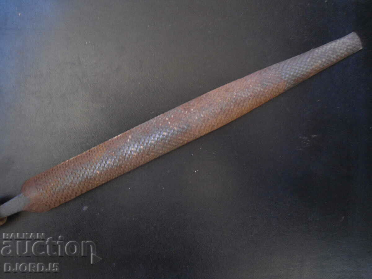 Стара дърводелска пила, полуобла с цена 5.00 лв. | € 2.56 Стара дърводелска пила, полуобла с цена 5.00 лв. | € 2.56