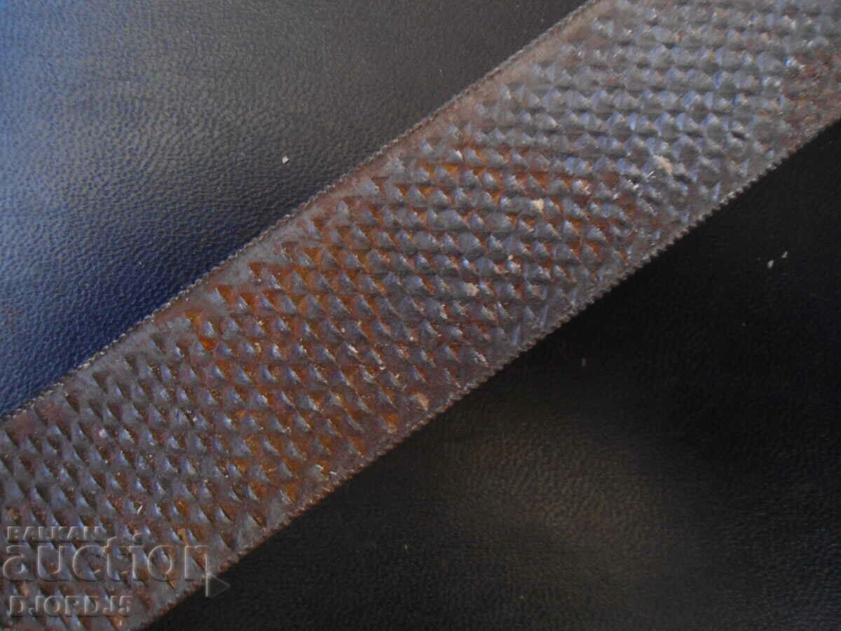 Аукцион Стара дърводелска пила, полуобла Аукцион Стара дърводелска пила, полуобла