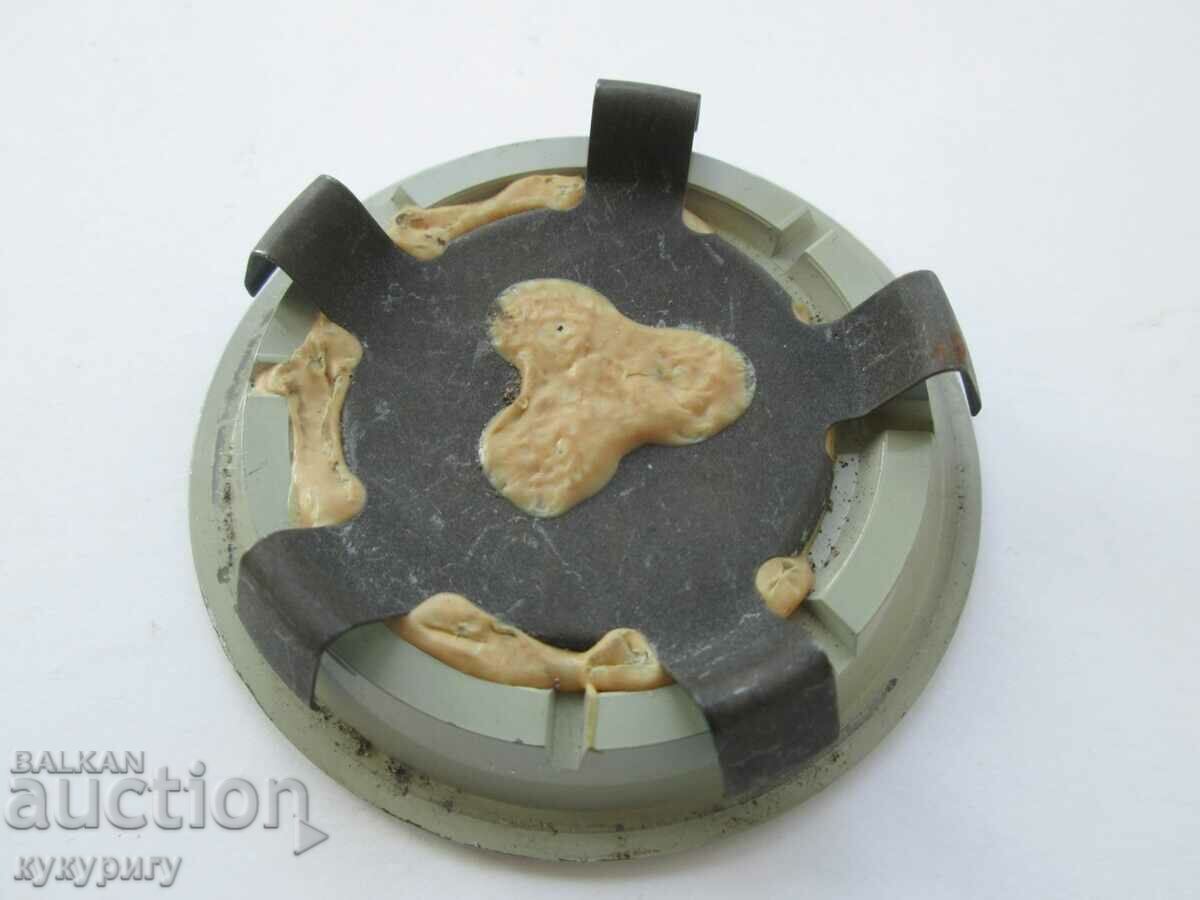 Delivery of Old emblem plate car car FORD TAUNUS